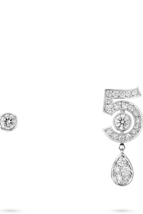  No 5 Tek Taşlı Küpe